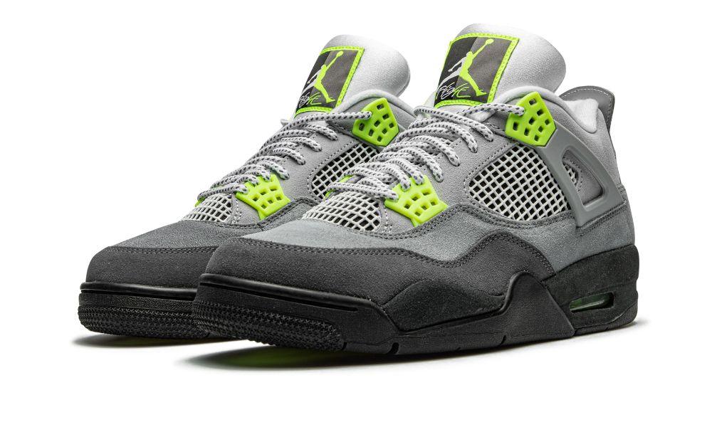 AIR JORDAN 4 RETRO SE "Neon"