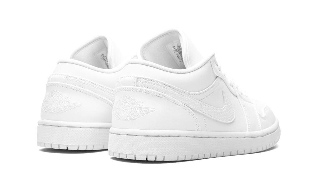 WMNS AIR JORDAN 1 LOW "Triple White"