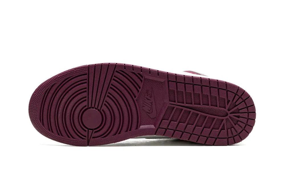 AIR JORDAN 1 RETRO HIGH OG "Bordeaux"