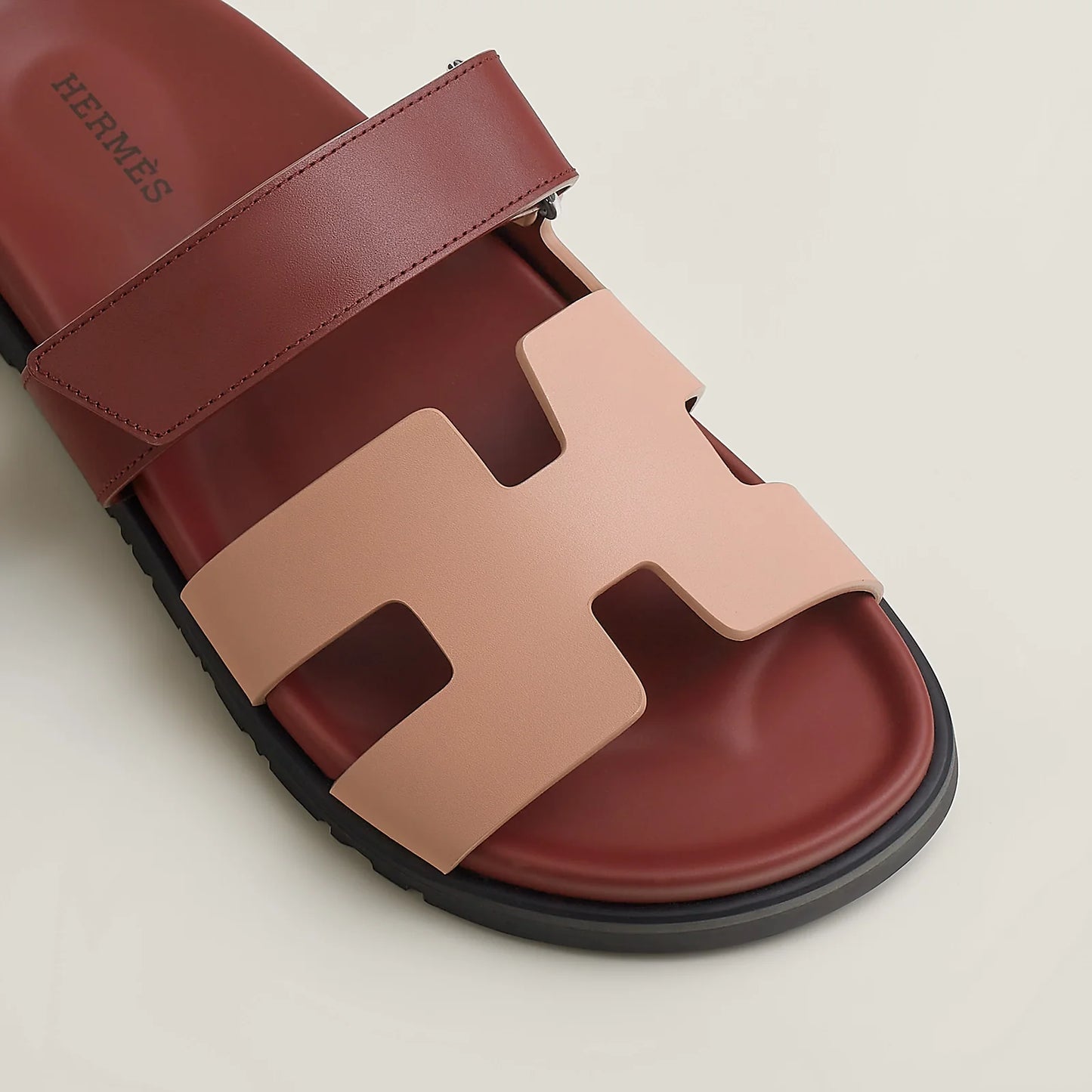 Sandales Chypre - Beige Perlino / Rouge - Vogue Maroc – Boutique digitale de mode de luxe