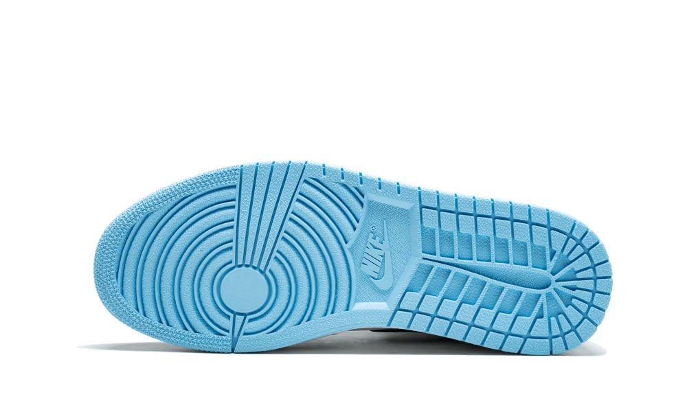WMNS AIR JORDAN 1 HIGH OG "UNC Patent Leather"