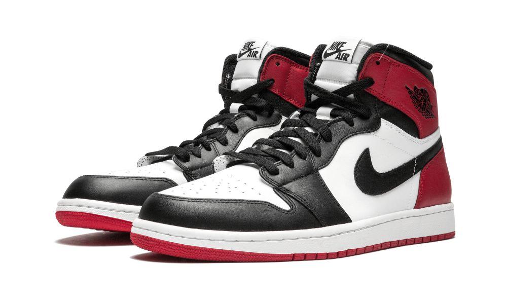 AIR JORDAN 1 RETRO HIGH OG "Black Toe"