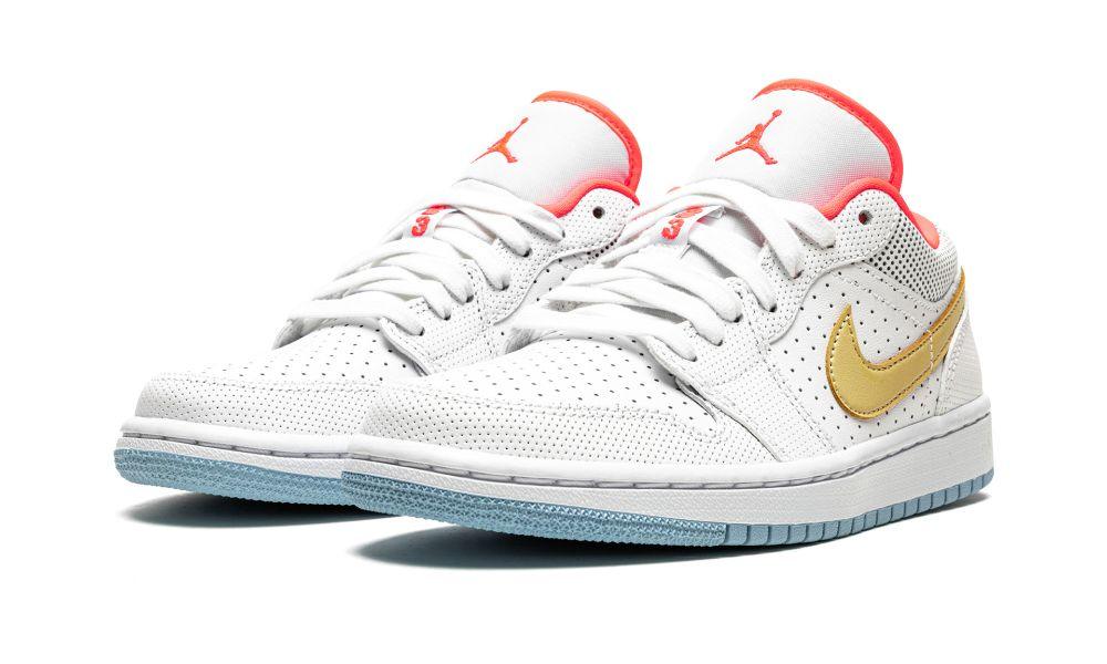 WMNS AIR JORDAN 1 LOW SE "White / Sesame / Flash Crimson"