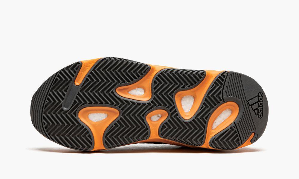 YEEZY 700 "Wash Orange"
