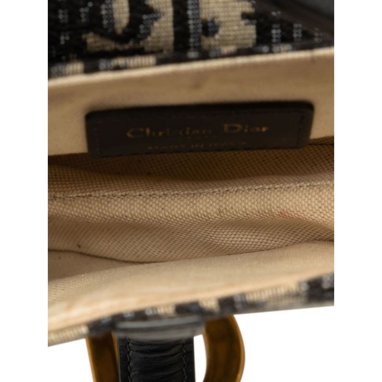 Sac Christian Dior - Oblique Saddle - Vogue Maroc – Boutique digitale de mode de luxe