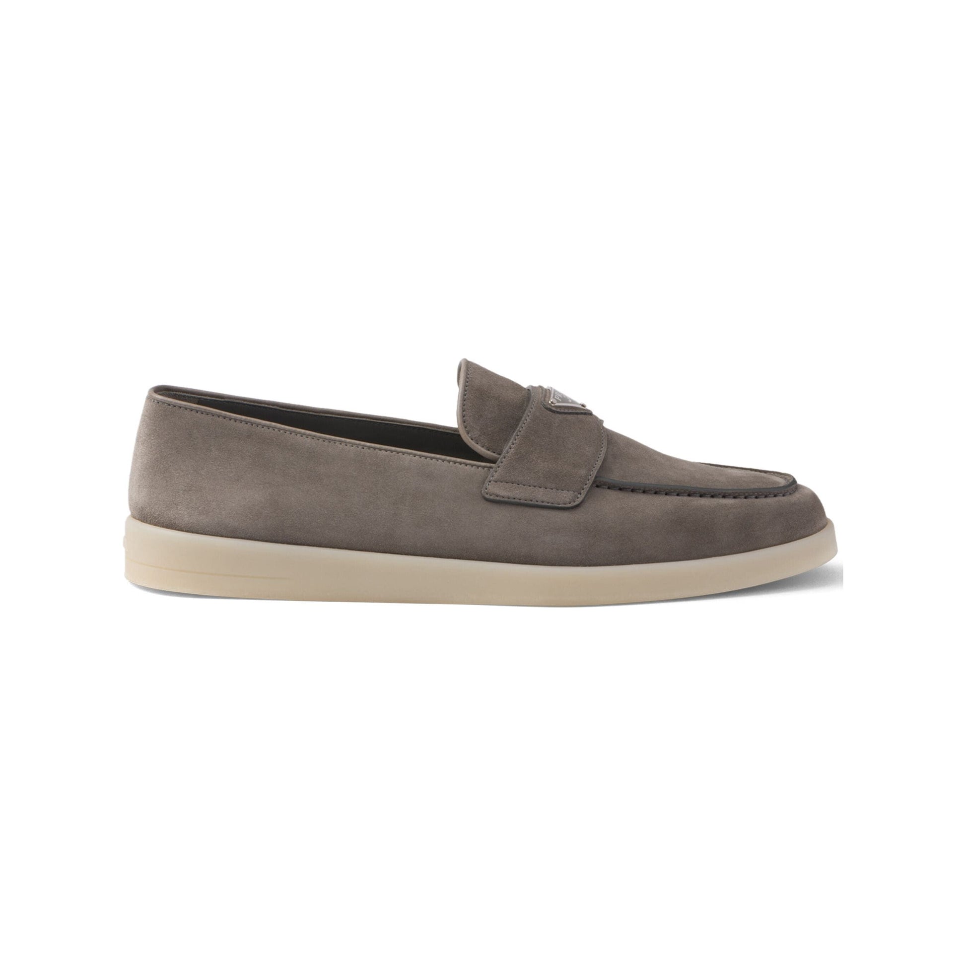 Prada - mocassins à plaque logo - Gris - Vogue Maroc – Boutique digitale de mode de luxe