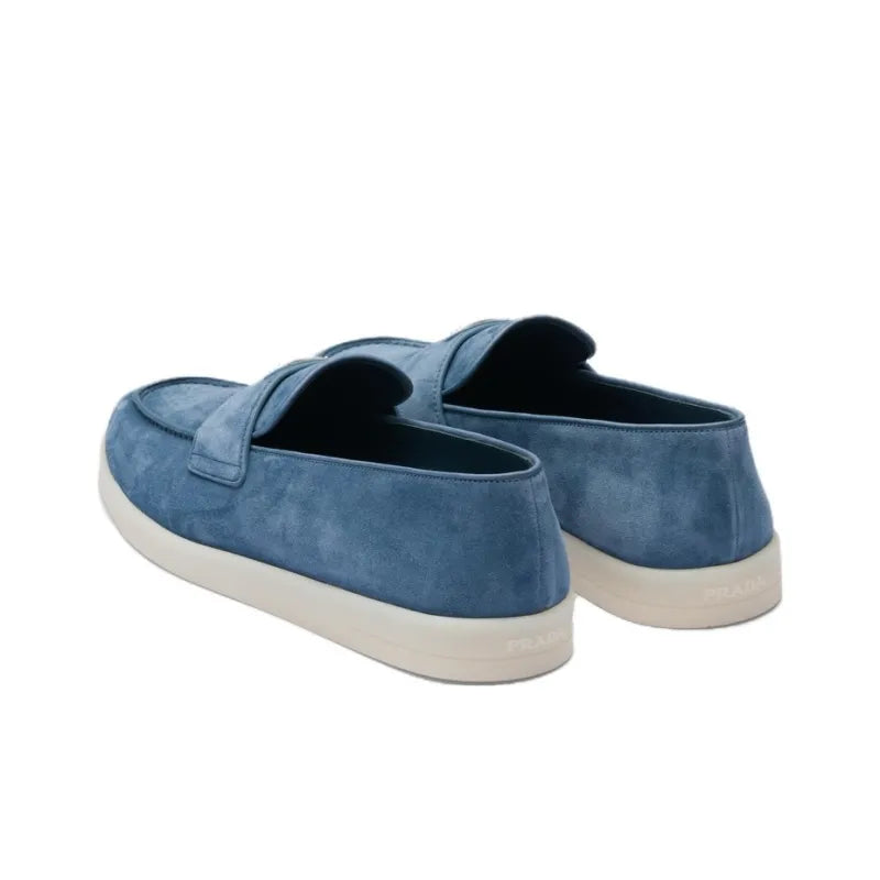 Prada - mocassins à plaque logo - Bleu - Vogue Maroc – Boutique digitale de mode de luxe