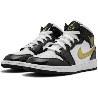 Air Jordan 1 Mid « Cuir verni noir et or »