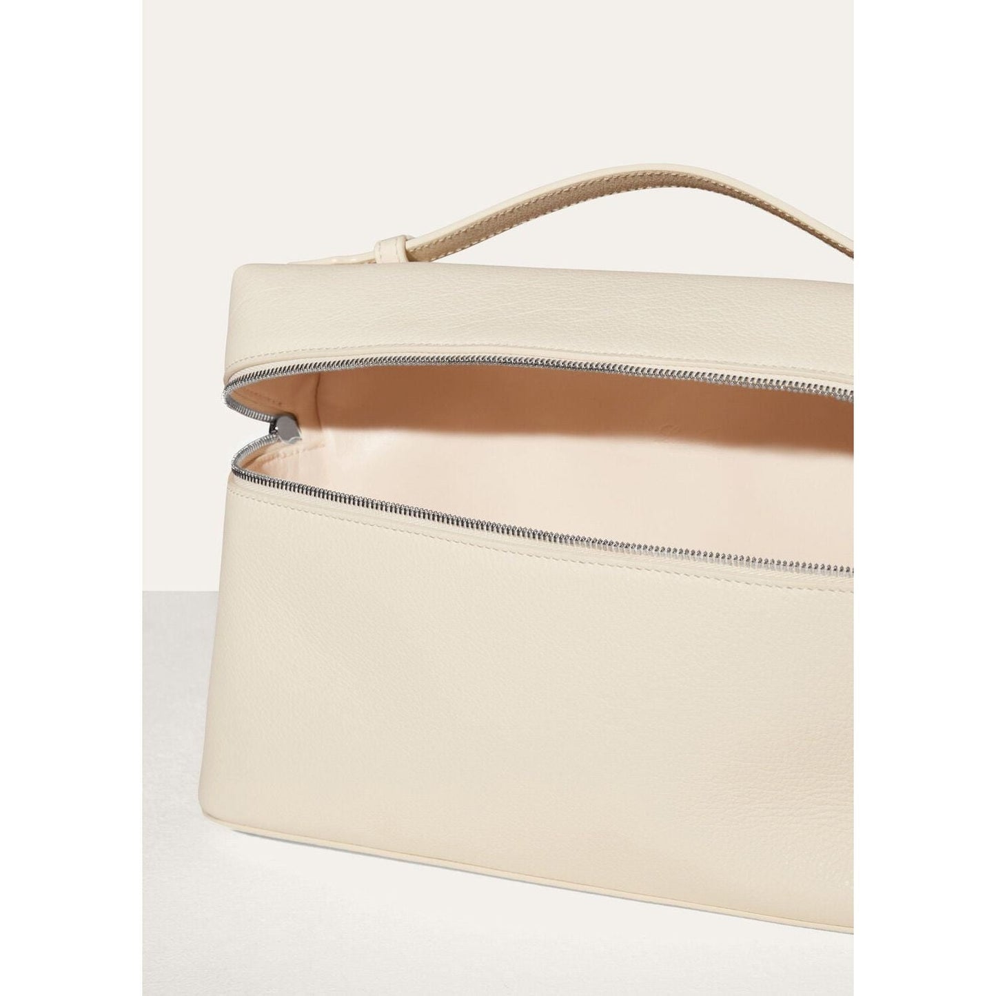 Sac Loro Piana - Extra Pocket L19 - Beige - Vogue Maroc – Boutique digitale de mode de luxe