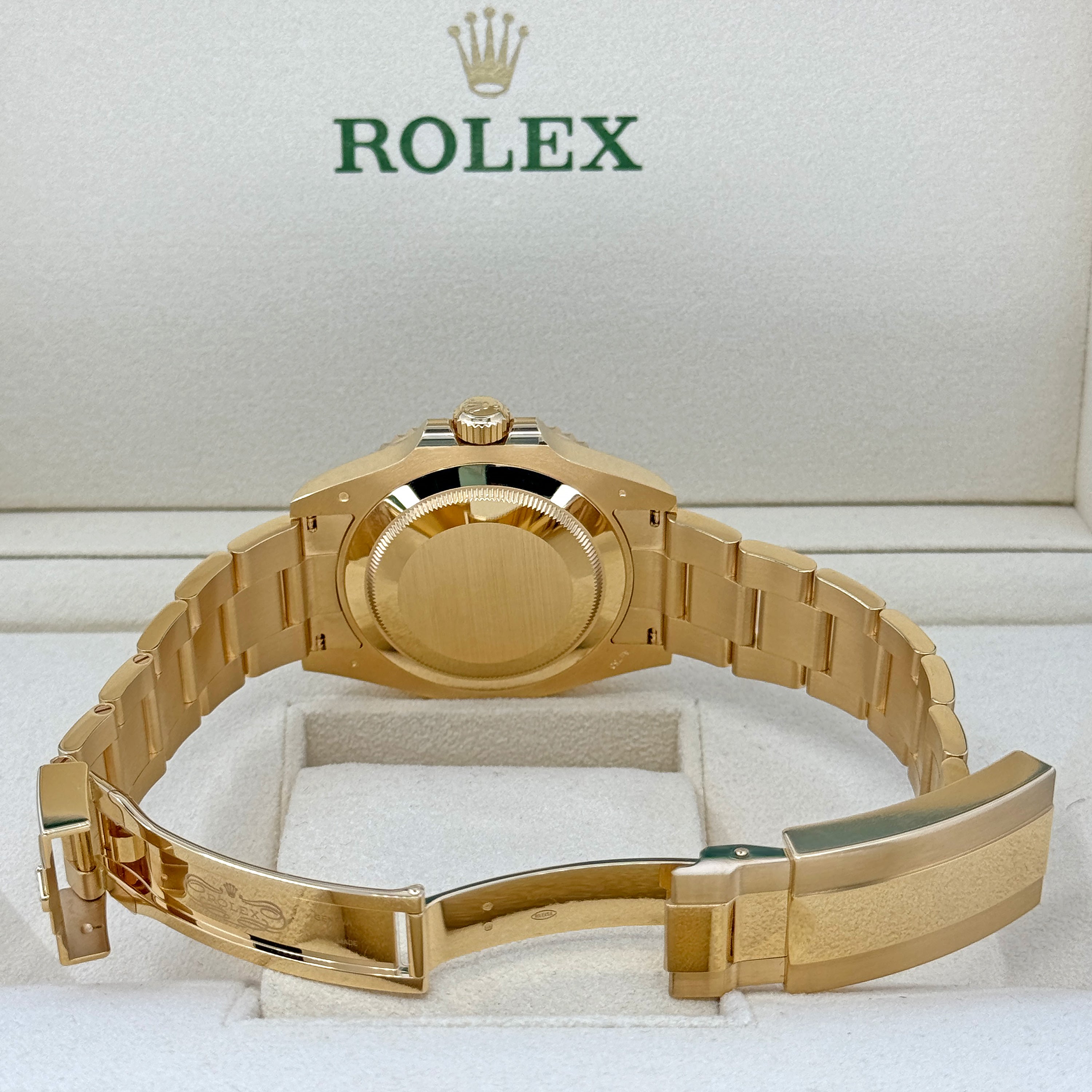 Rolex Submariner Date, 18k Yellow Gold