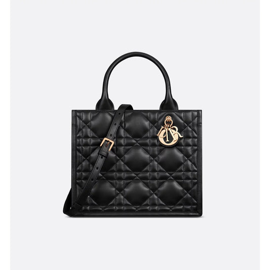 Sac Dior - Book Tote Small - Vogue Maroc – Boutique digitale de mode de luxe