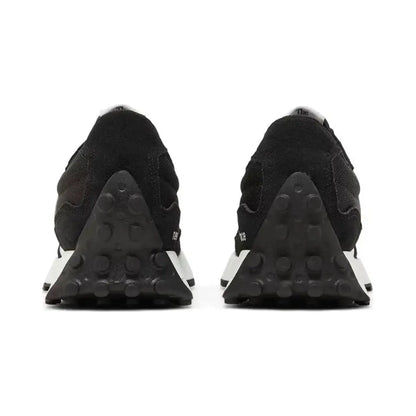 New Balance 327 "Black And White" - Vogue Maroc – Boutique digitale de mode de luxe