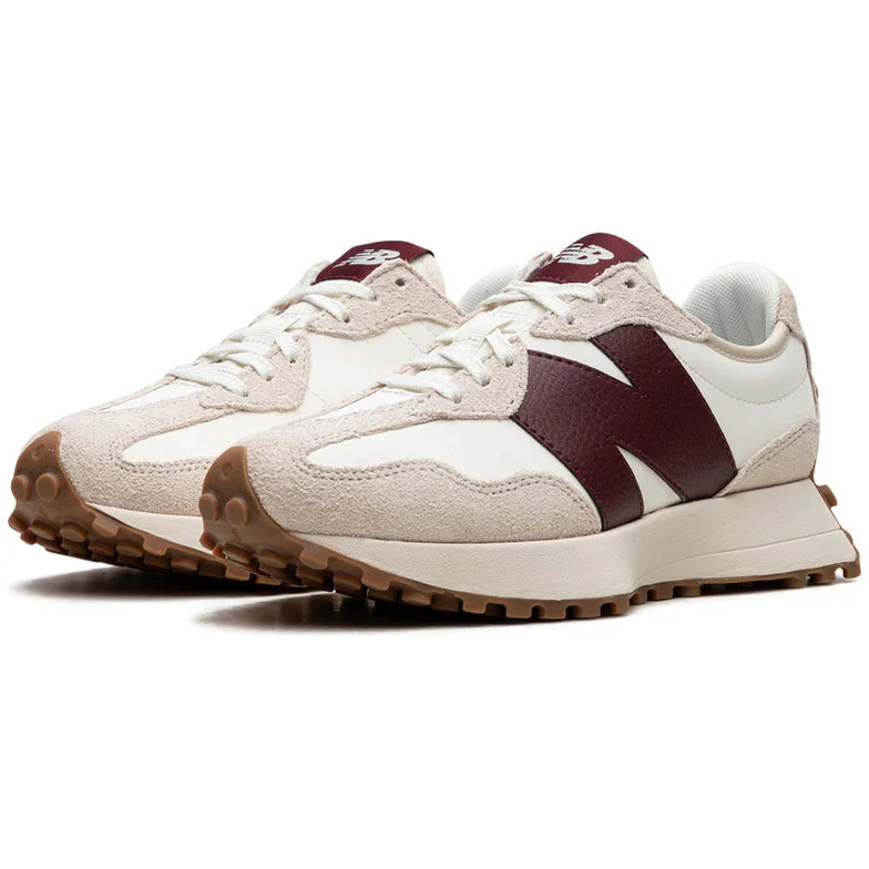 New Balance 327 "Monnbeam Classic Burgundy" - Vogue Maroc – Boutique digitale de mode de luxe