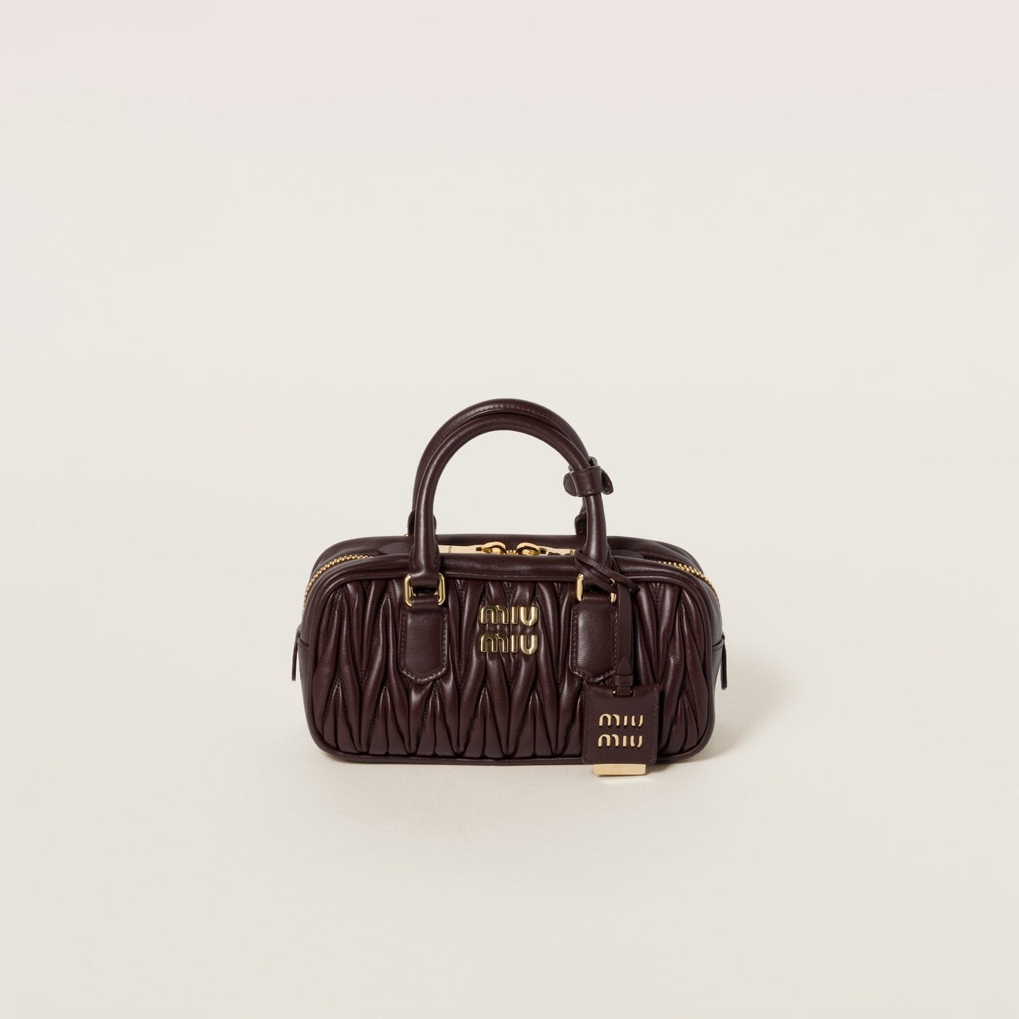 Sac Miu Miu Arcadie en cuir nappa matelassé - Vogue Maroc – Boutique digitale de mode de luxe