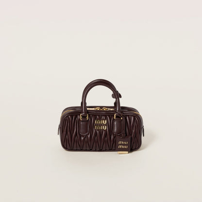 Sac Miu Miu Arcadie en cuir nappa matelassé - Vogue Maroc – Boutique digitale de mode de luxe