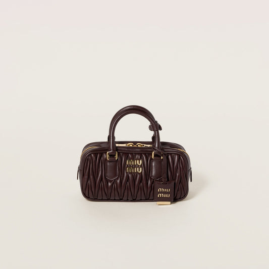 Sac Miu Miu Arcadie en cuir nappa matelassé - Vogue Maroc – Boutique digitale de mode de luxe