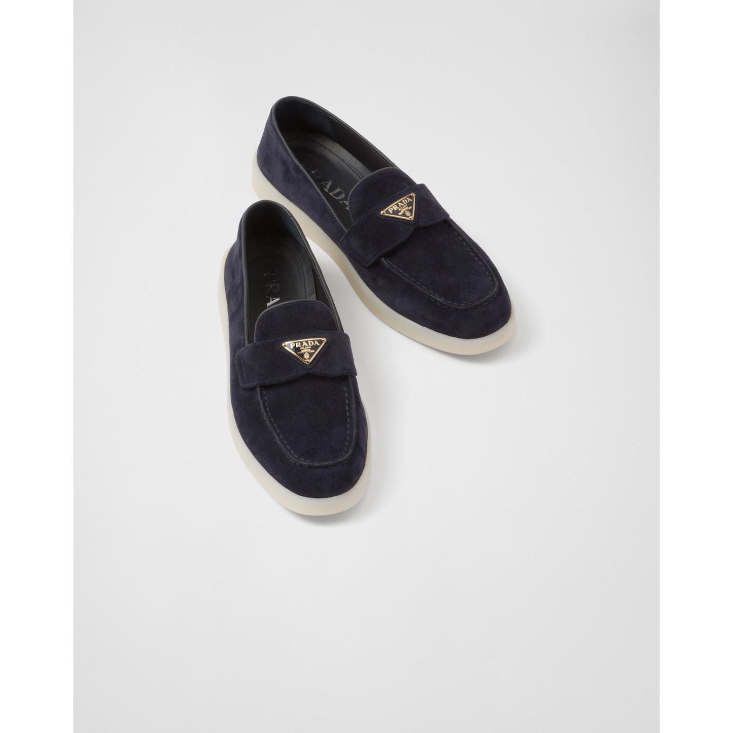 Prada - mocassins à plaque logo - Bleu - Vogue Maroc – Boutique digitale de mode de luxe