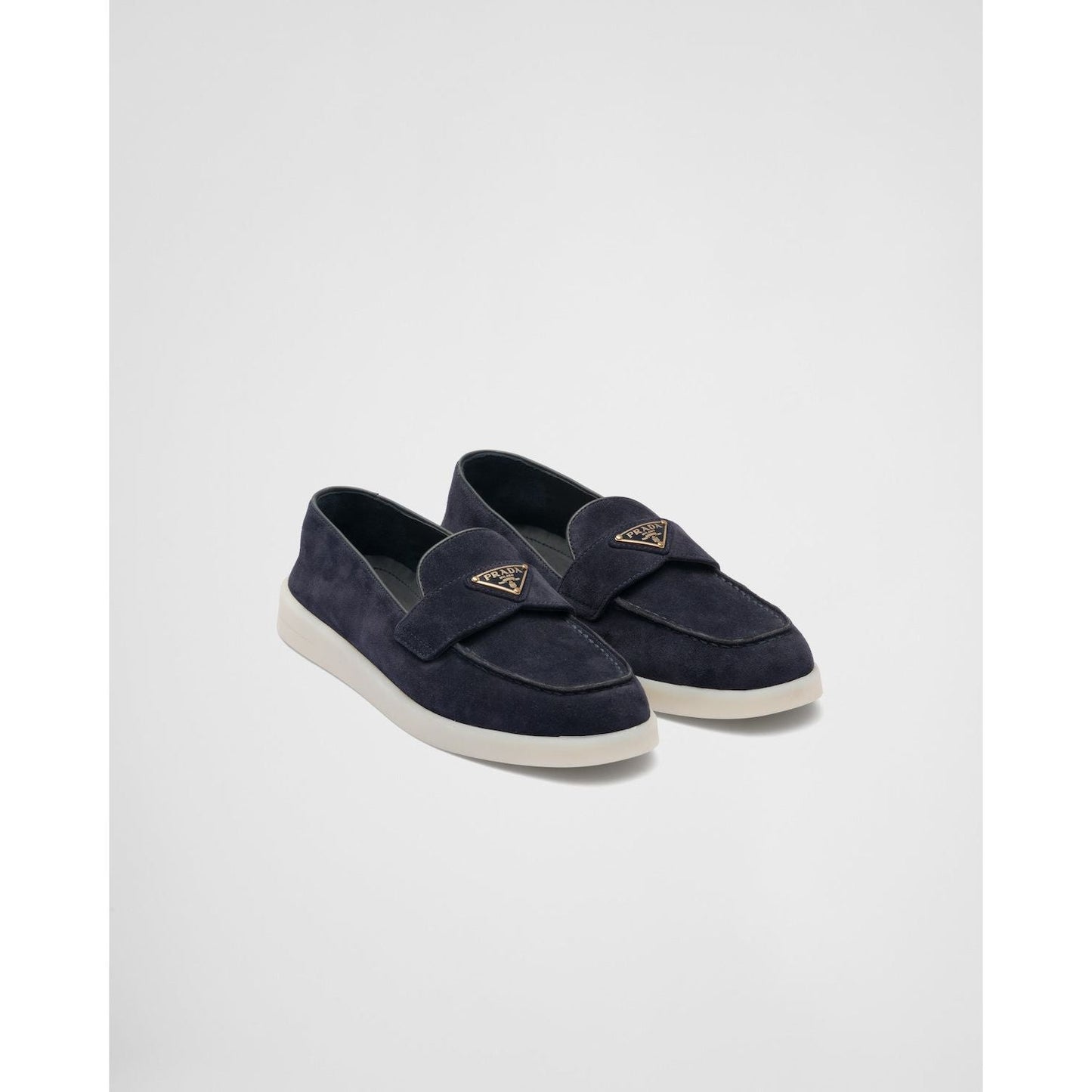Prada - mocassins à plaque logo - Bleu - Vogue Maroc – Boutique digitale de mode de luxe