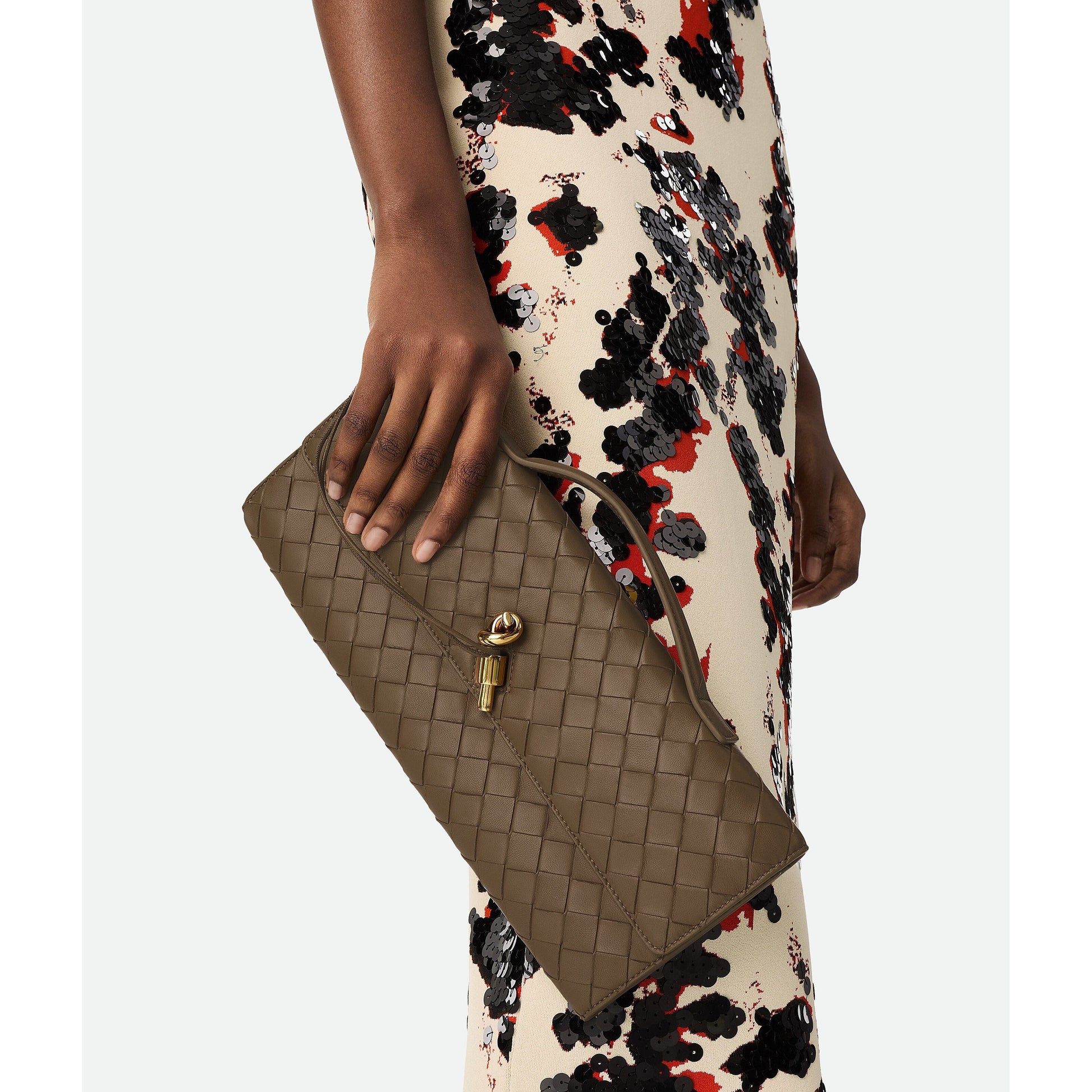 Sac Bottega - Clutch Andiamo - Marron - Vogue Maroc – Boutique digitale de mode de luxe