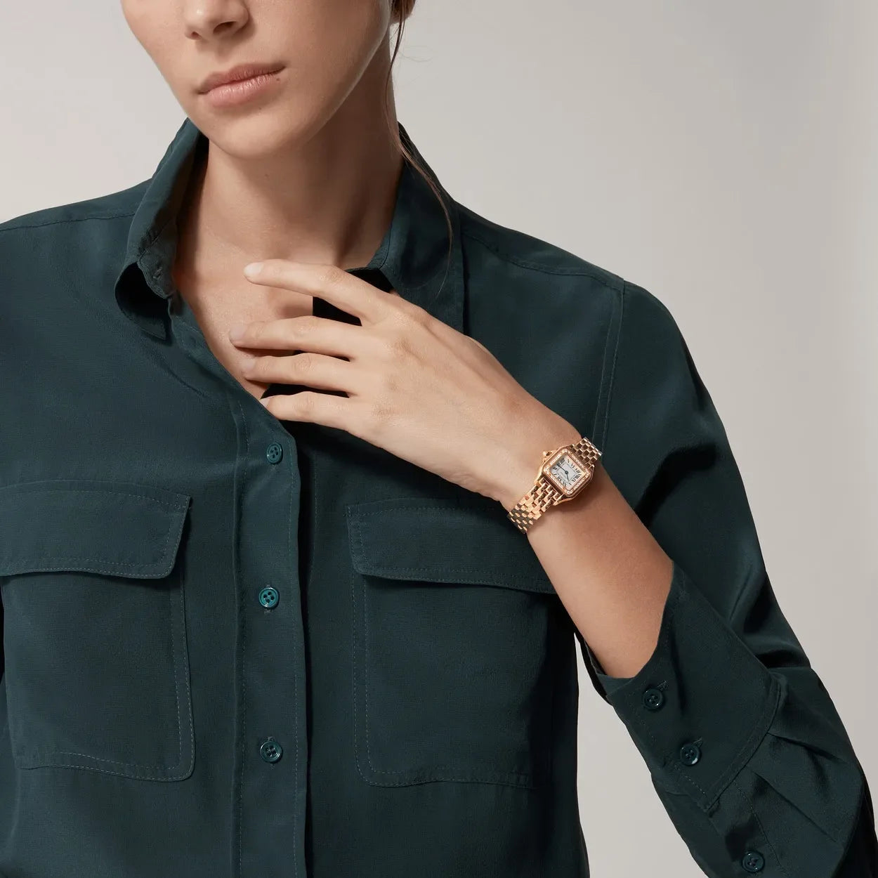 PANTHÈRE SERTIE-ROSE