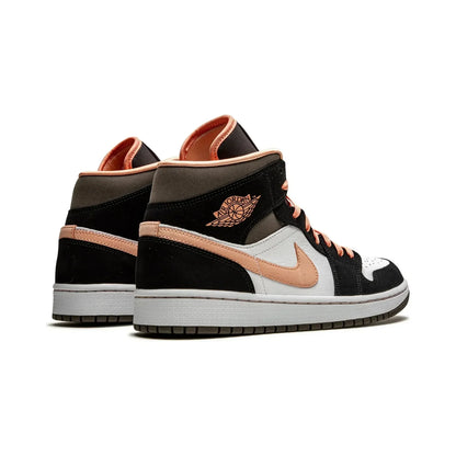Air Jordan 1 Mid "Pêche Moka"