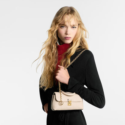 Sac Louis Vuitton - Nano Madeleine - Vogue Maroc – Boutique digitale de mode de luxe