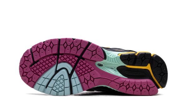 New Balance 1906 "Black/Pink"