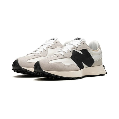 New Balance 327 "Sea Salt Black" - Vogue Maroc – Boutique digitale de mode de luxe