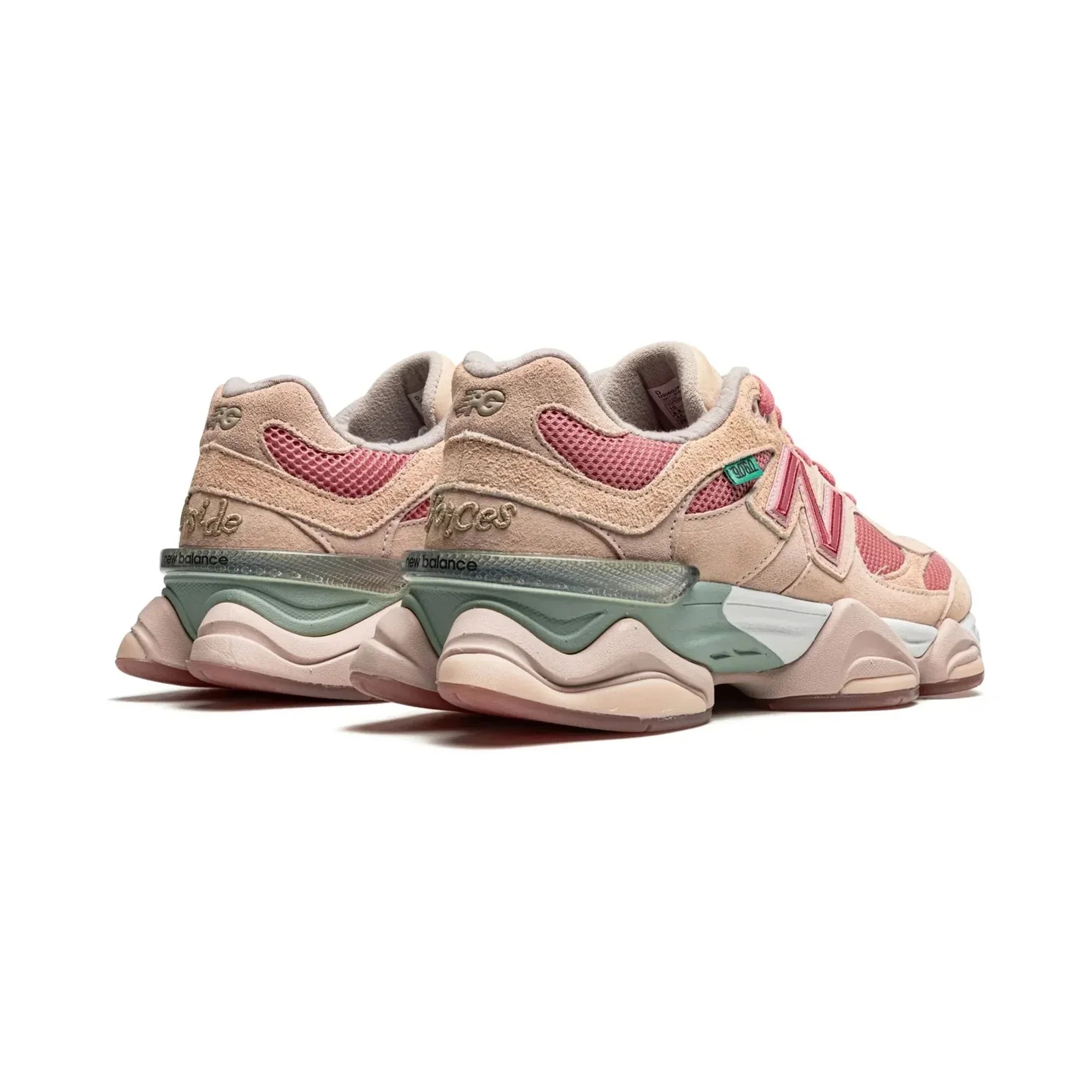 New Balance 9060 X Joe Freshgoods "Inside Voices Penny Cookie Pink" - Vogue Maroc – Boutique digitale de mode de luxe