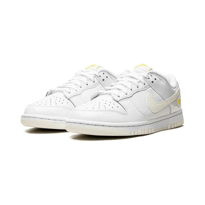 Dunk Low « Cœur Jaune »