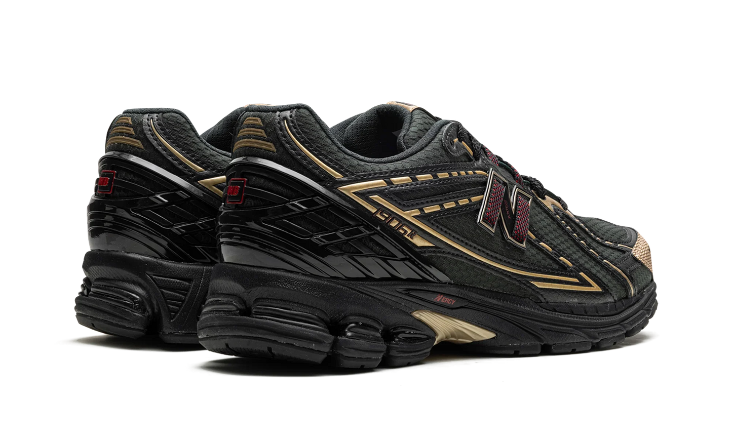 New Balance 1906R "Kith- Black"