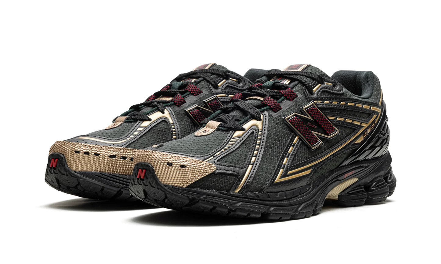 New Balance 1906R "Kith- Black"